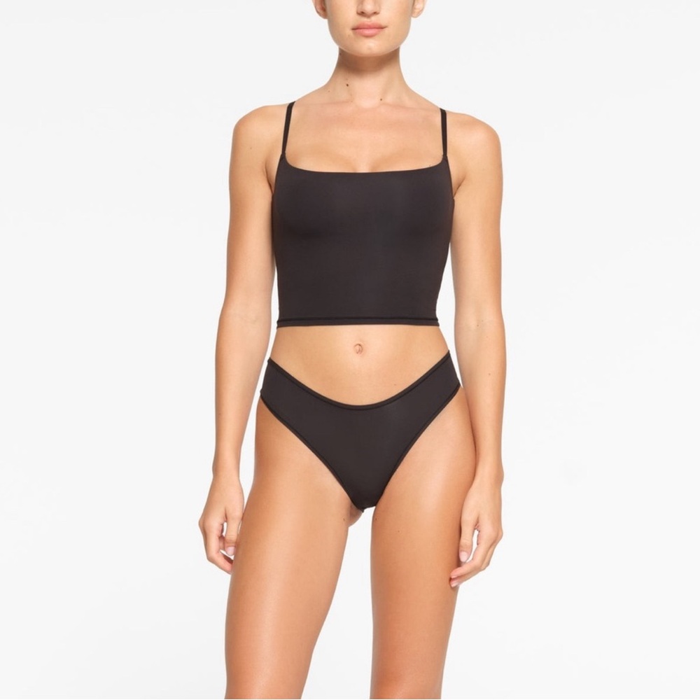 SKIMS Fits Everybody Cropped Cami in Onyx, Size S, Retail $44